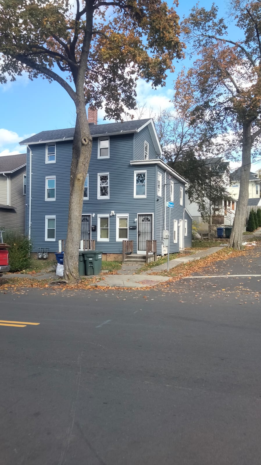 1496 Iranistan Avenue - First Floor