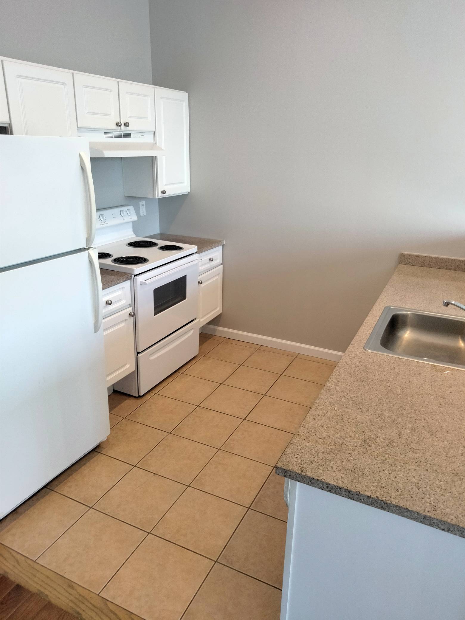 206-210 Farmington Avenue - 417