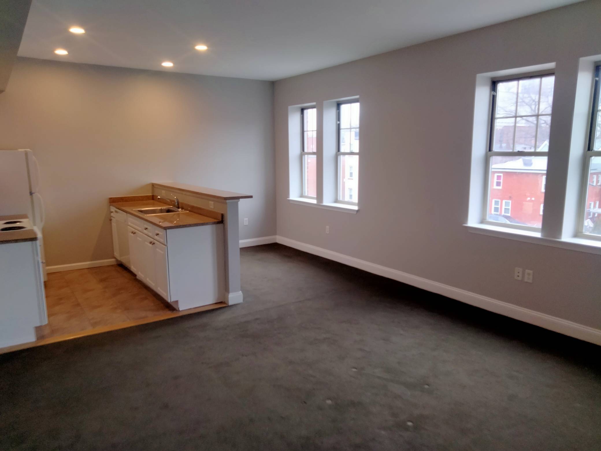 206-210 Farmington Avenue - 304